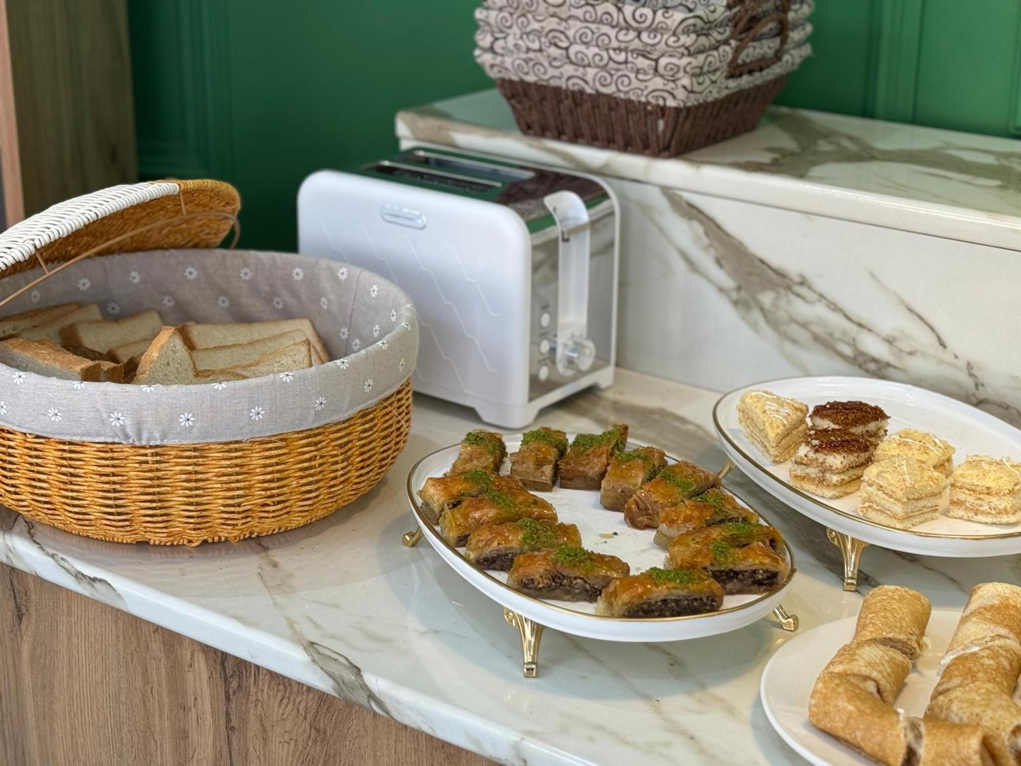 Royal Sebzor Hotel Tashkent Bagian luar foto